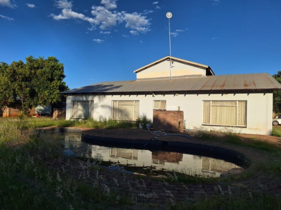 Commercial Property for Sale in Zuurplaat A H North West